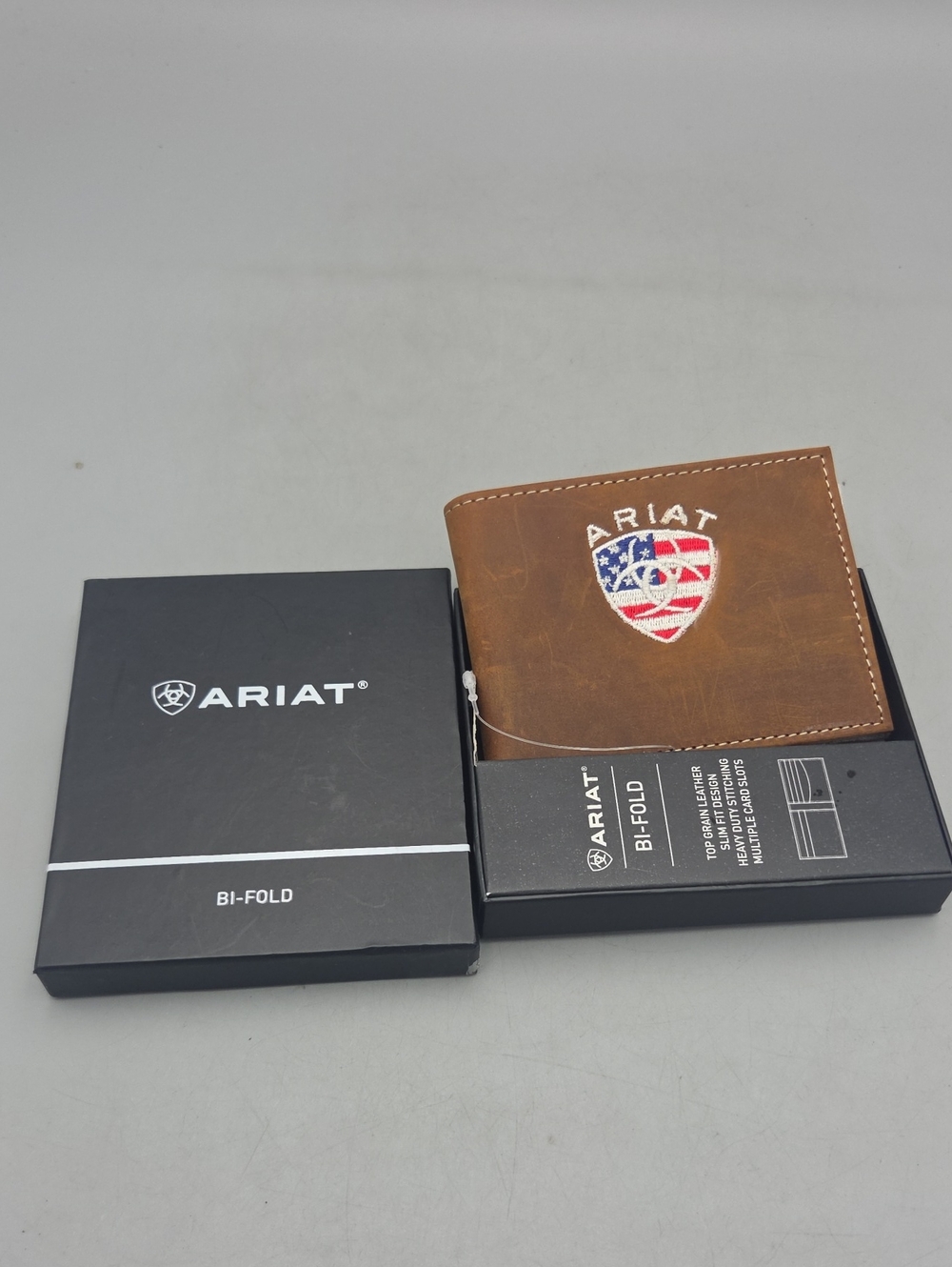 Ariat Wallet NIB Brown Leather Bi-Fold Top Grain Leather Slim Fit